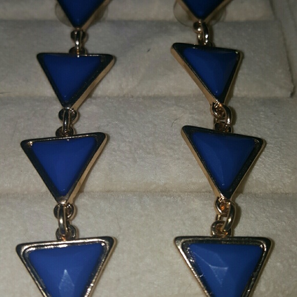 Earrings - Picture 2 of 3