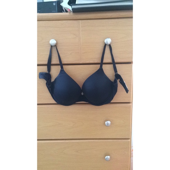 36D Victoria's Secret push up bra - Picture 1 of 1