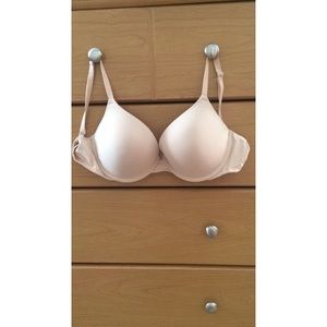 Victoria's Secret 36D push up bra