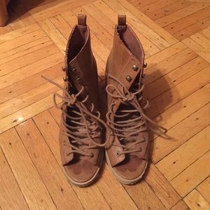 Brown lace up bootie
