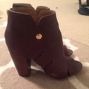 Brown Kelsi Dagger booties