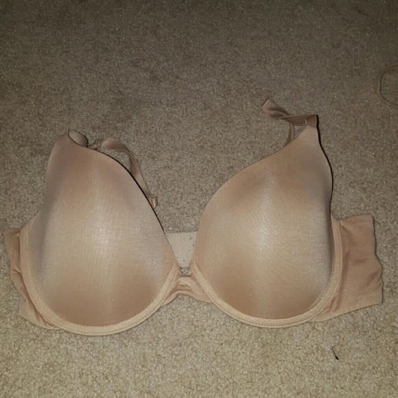 nude VS demi tshirt bra .