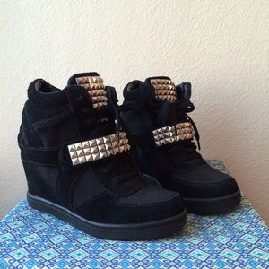 Steve Madden Wedge