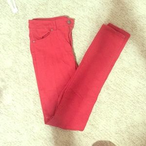red skinny jeans