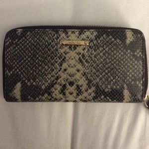 Stella and dot full size wallet