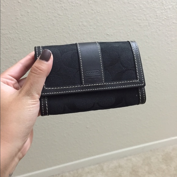 Coach wallet - Picture 1 of 3