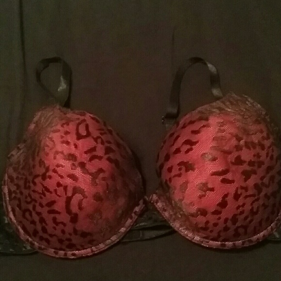 Size 42 C black and red leopard bra.