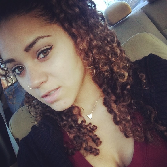 Meet your Posher, Joan - Picture 2 of 2