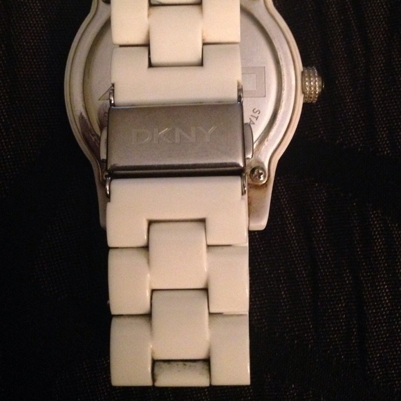 DKNY watch (authentic) - Picture 3 of 4