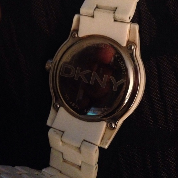 DKNY watch (authentic) - Picture 4 of 4