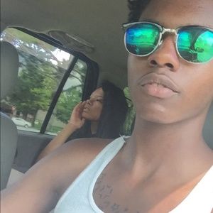 Meet your Posher, Quincy