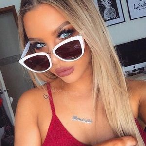 QUAY "MY GIRL" IMITATION SUNNIES IN WHITE