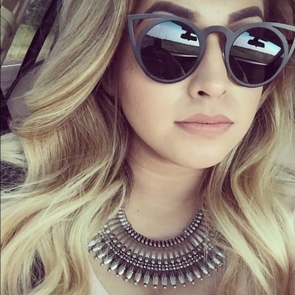 QUAY "INVADER" IMITATION SUNNIES