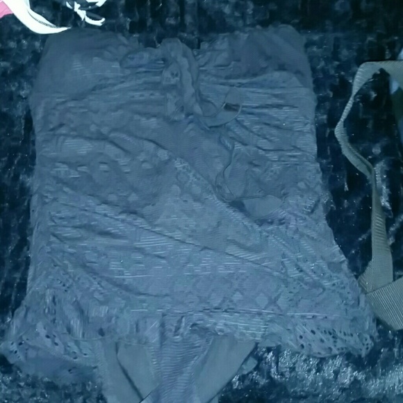 Mossimo black one piece bathing suit