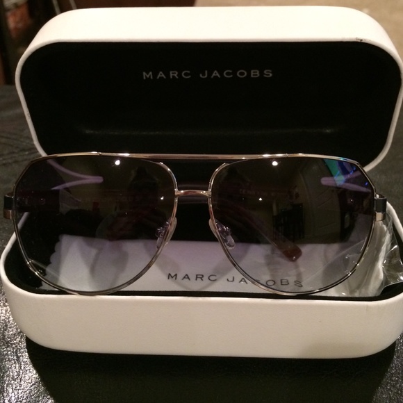 Marc Jacobs Accessories - Marc Jacobs Aviator Sunglass