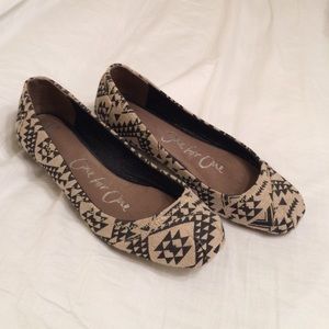 TOMS flats