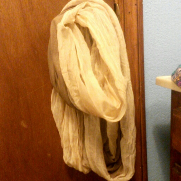 BUNDLE!!! ROSIETISH SCARFS! - Picture 2 of 2