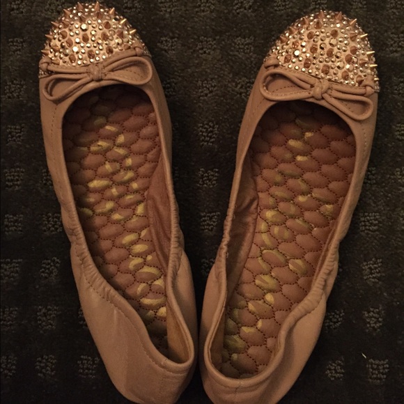 Blush pinkish spike flats