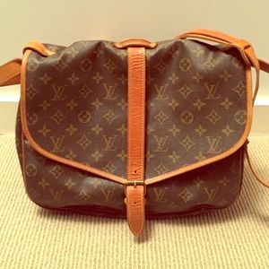 Louis Vuitton Saumur 35