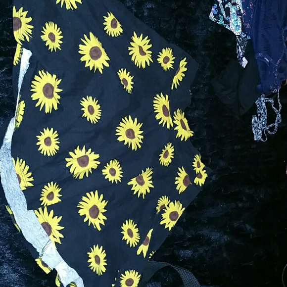 Charlotte russe sunflower skirt