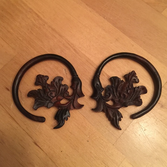 2 gauge Wood Earrings Lotus flowers