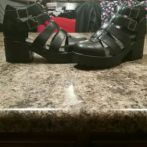 Black Chunky heel sandals