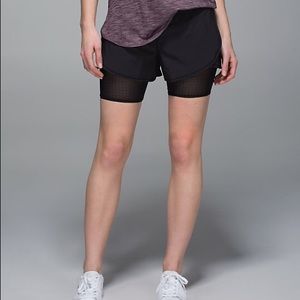 NWT lululemon hot to street shorts size 8