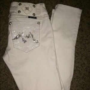 White miss me jeans