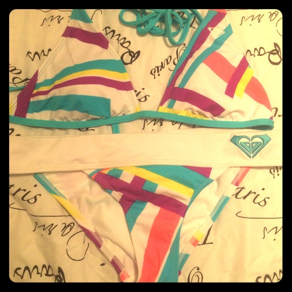 Roxy swimsuit - Picture 1 of 4