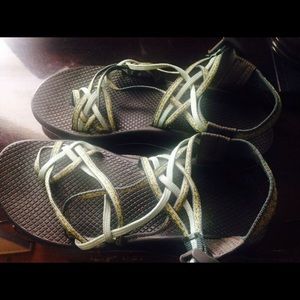 Chacos w9 excellent condition!!
