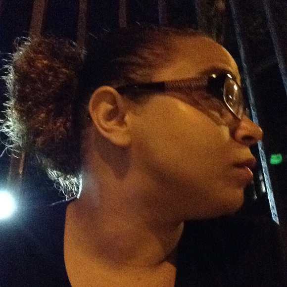 Meet your Posher, Ayo - Picture 3 of 4