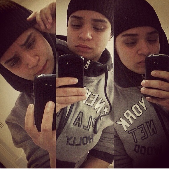 Meet your Posher, Ayo - Picture 4 of 4