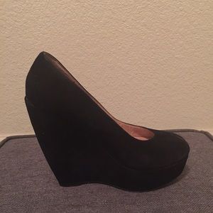Peep toe Aldo wedges