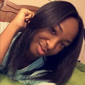 Meet your Posher, Lori