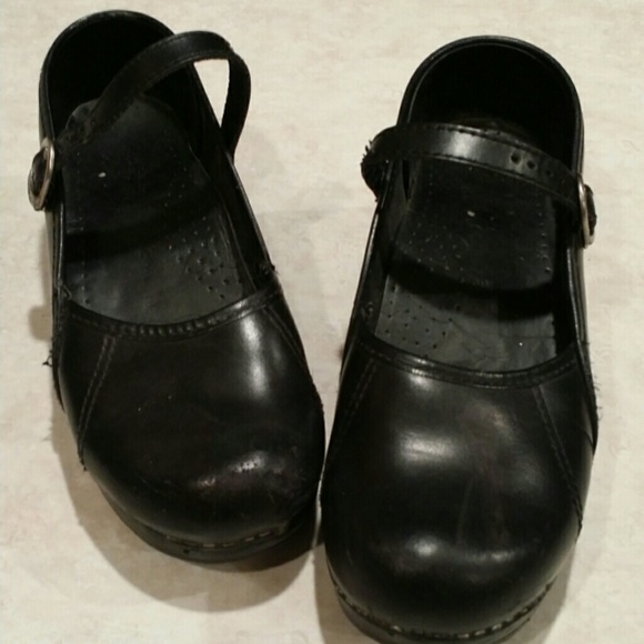 Dansko  Mary janes