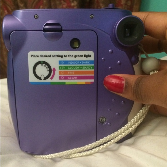 Polaroid camera - Picture 2 of 2