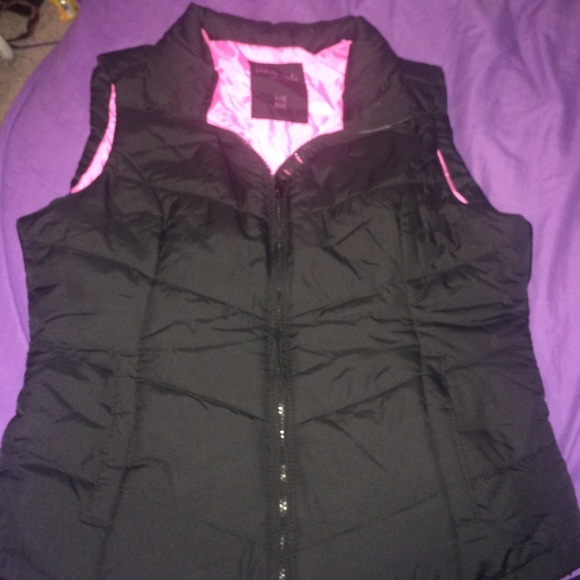 Aeropostale Black & Pink Winter Vest