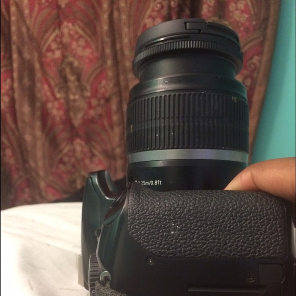 Canon xsi + kit lens - Picture 3 of 3