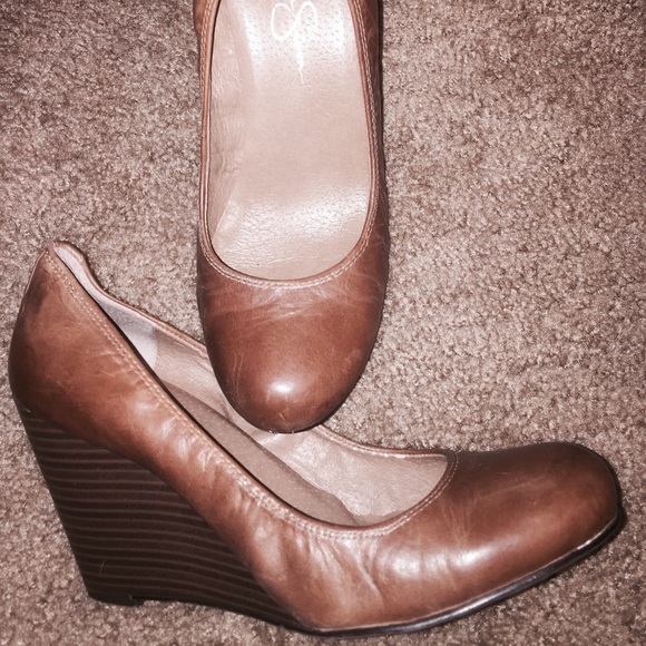 Jessica Simpson - Wedge Brown Leather Shoe