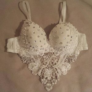 White rave bra