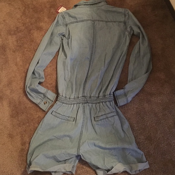 Jean short romper - Picture 3 of 3