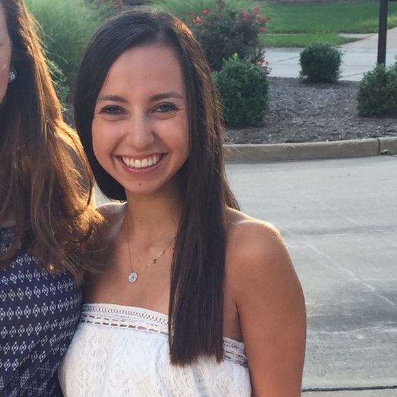 Meet your Posher, Jessica - Picture 1 of 1