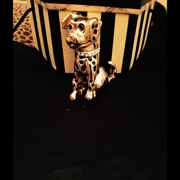 Adorable Gold Tone Dallmation Brooch - Picture 2 of 4