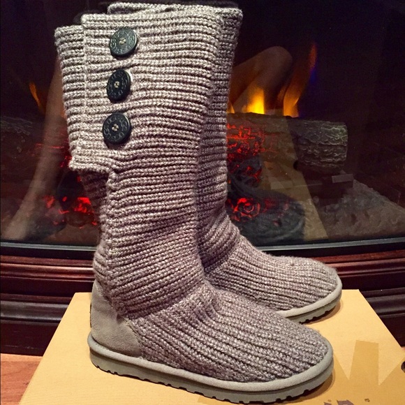 UGG Shoes - GREY Cardi UGGS