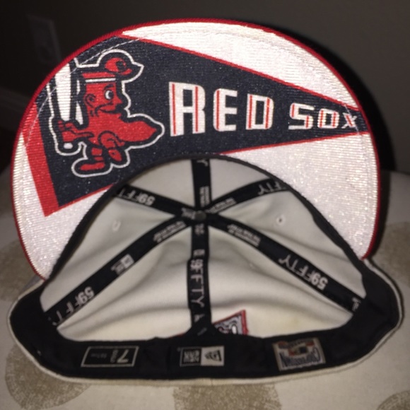 Boston Red Sox hat - Picture 3 of 3