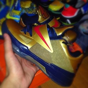 GOLD METAL KD 4s‼️‼️