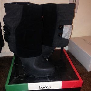 Boots size 5.5
