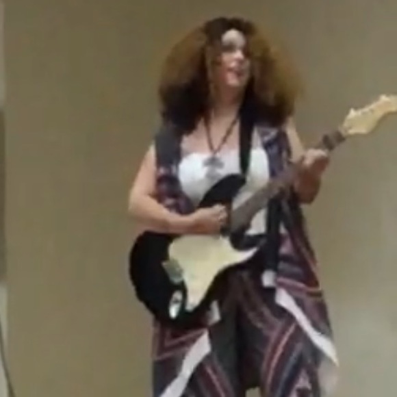 Meet your Posher, Rebecca - Picture 3 of 7