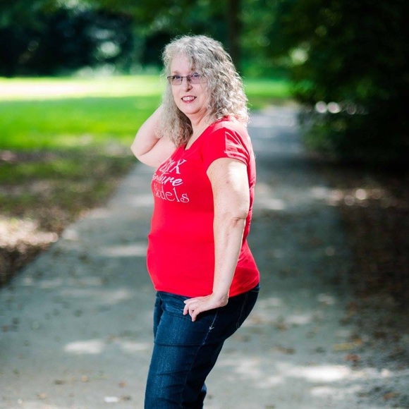 Meet your Posher, Rebecca - Picture 7 of 7