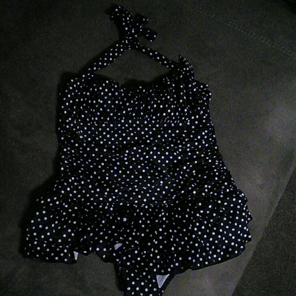 SWIM Suit Size < fits Med >  •NWOT ~ NEVER worn!!!